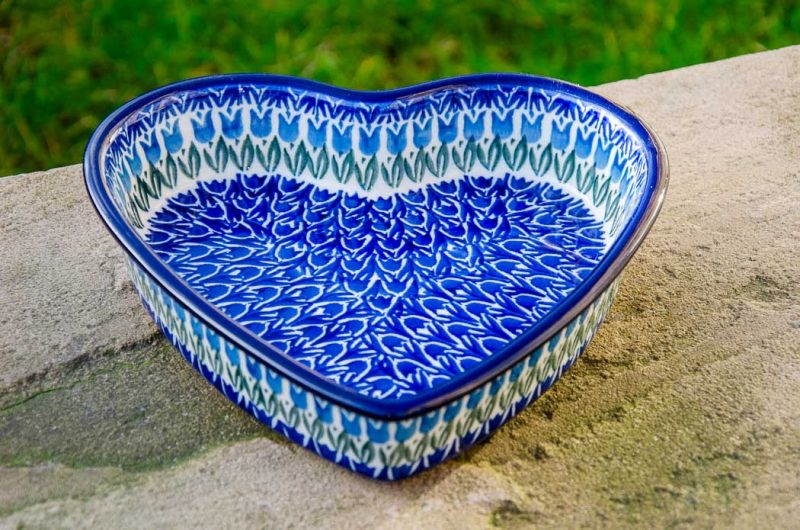 Blue Tulip Shallow Heart Dish ny Ceramika Artystyczna Polish Pottery.