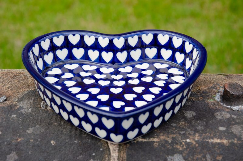 Hearts Pattern Shallow Heart Dish Boleslawiec polish pottery from Polkadot Lane UK