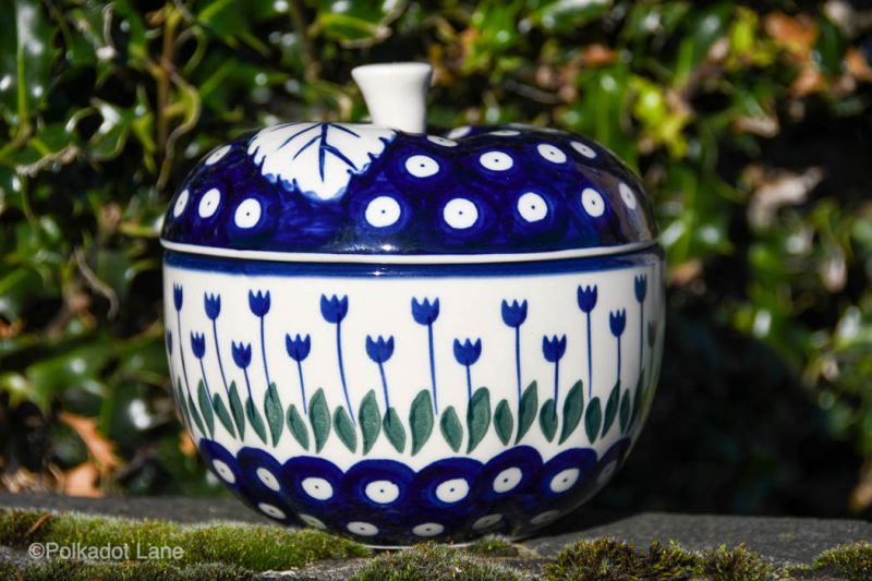 Polish Pottery Apple Baker Tulip Spot Pattern by Ceramika Artystyczna