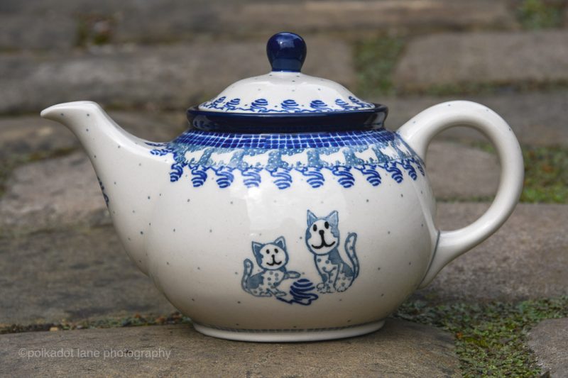 Cat Pattern teapot for Two by Ceramika Artystyczna Polish Pottery.