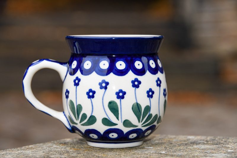 Ceramika Artystyczna Polish Pottery Mug Daisy Spot pattern.