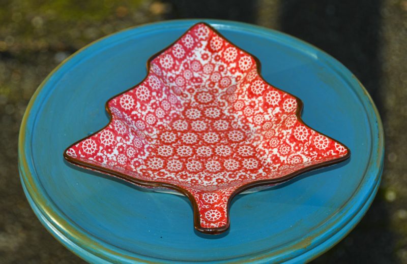Polish Pottery Tree Shape Dish Red Pinwheel Pattern.