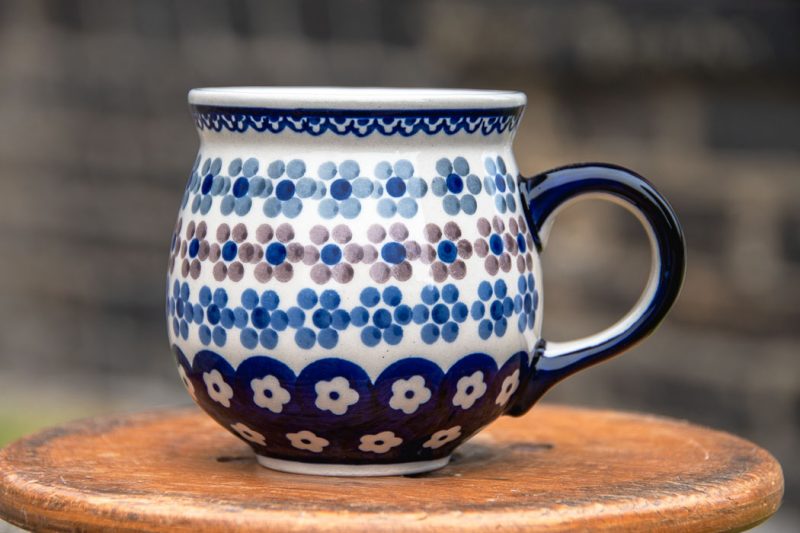 Polish Pottery Medium size Mug by Ceramika Manufaktura Boleslawiec. Dotty Flowers pattern.