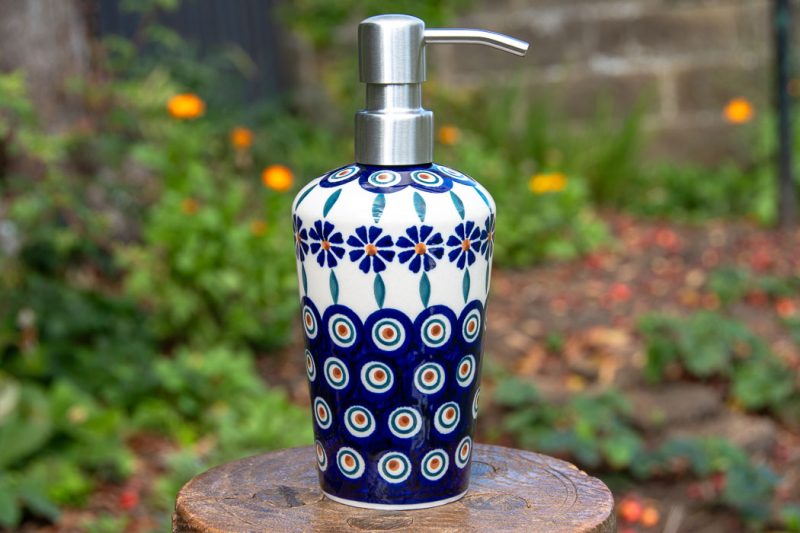 Polish Pottery Liquid Soap Dispenser Peacock Daisy pattern by Ceramika Manufaktura Boleslawiec