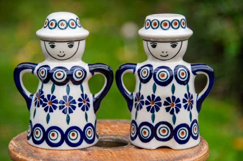 Polish Pottery Peacock Daisy pattern Salt and Pepper Figurines by Ceramika Manufaktura.